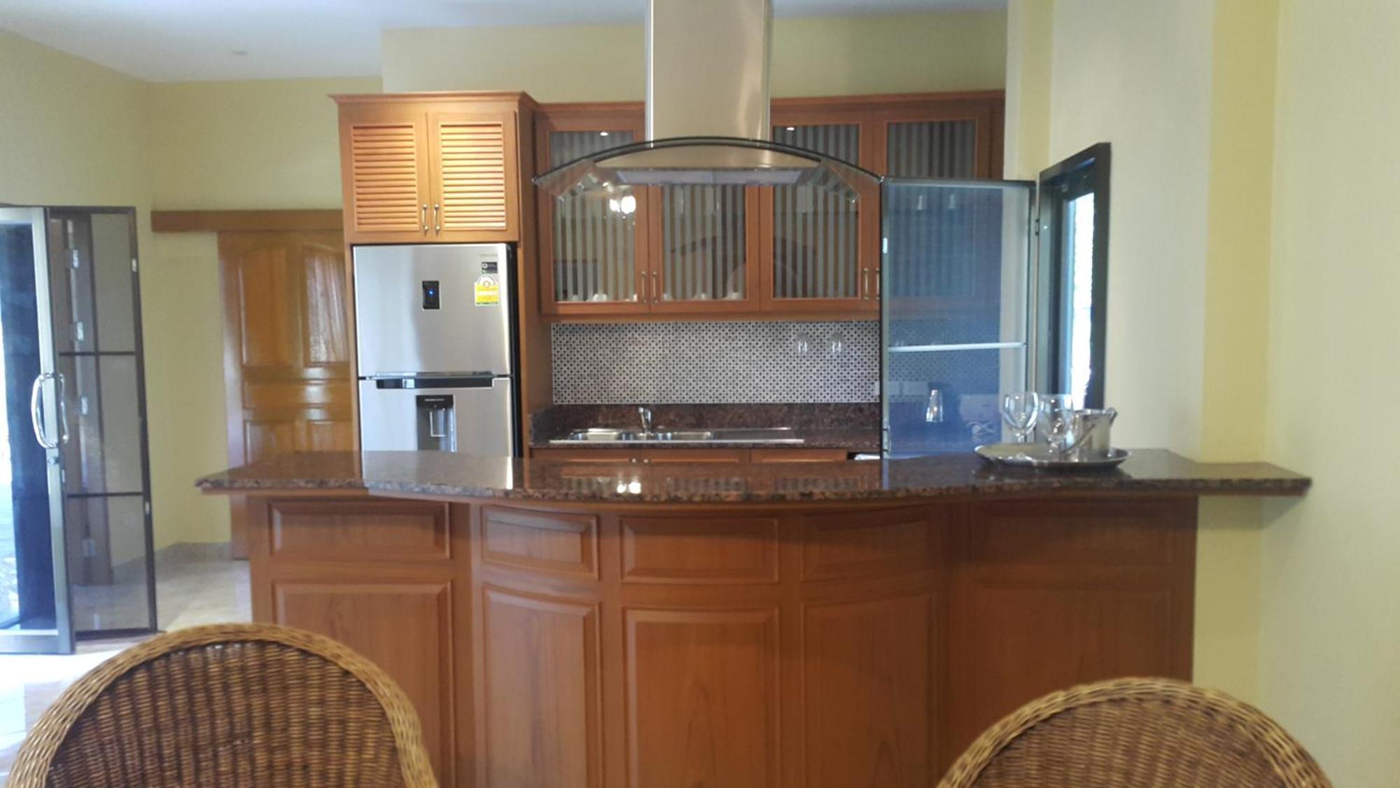 Vip Chain Resort Pool Villa Ban Phe Bagian luar foto